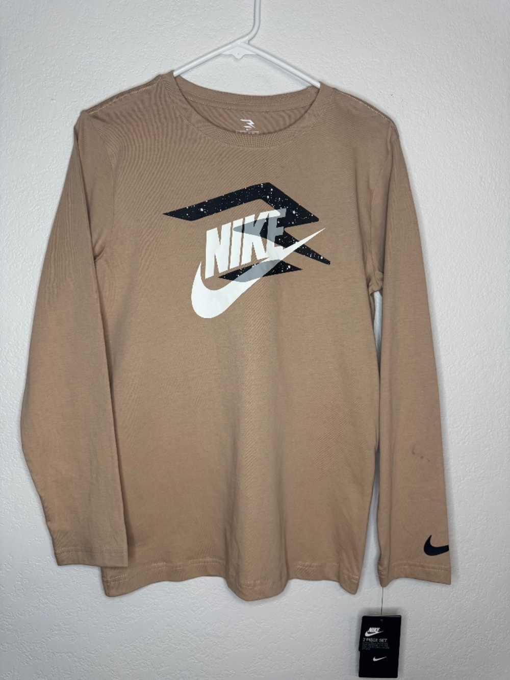 NWT Nike 3BRAND by Russell Wilson Boys L 12-13 Hemp Long Sleeve Tee